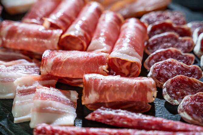 Visit and wine tasting with sausage and BODEGA PIRINEOS cheese - A working winery near Barbastro