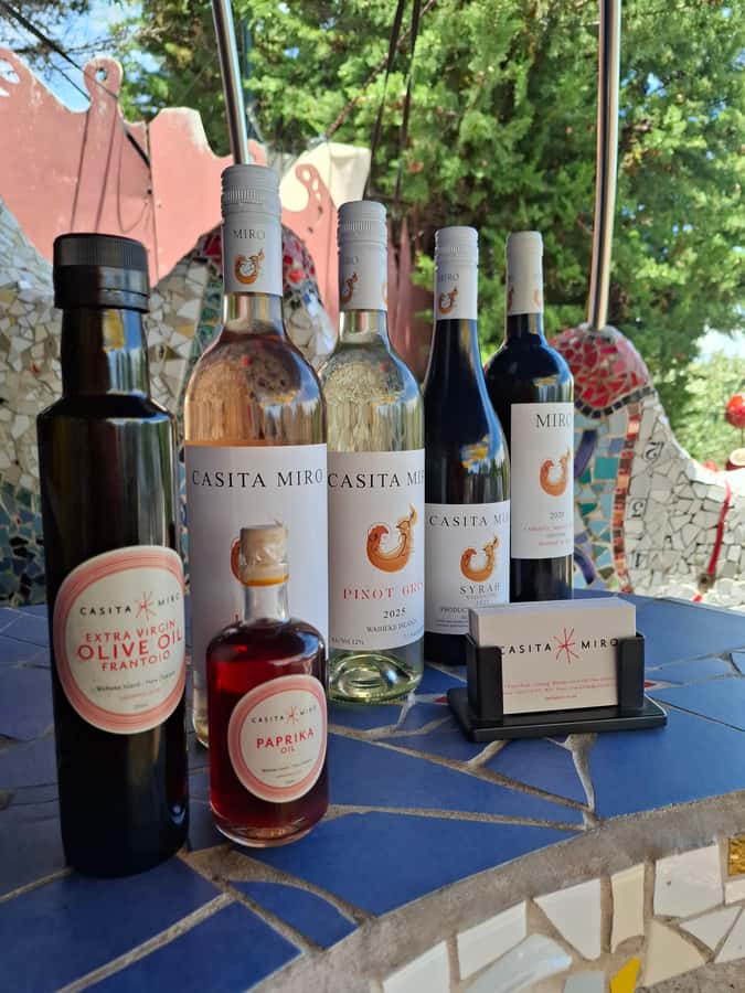 Waiheke Island: Sip and Savor 3 Vineyards Tour with Lunch - Who should book this tour?