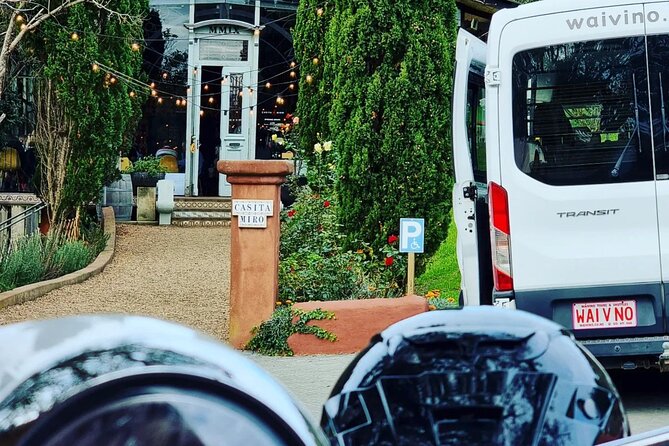 WAIHEKE ZEITGEIST Small Groups Ultra Boutique Off Grid Wine Tours - Why this six-hour Waiheke tour feels different