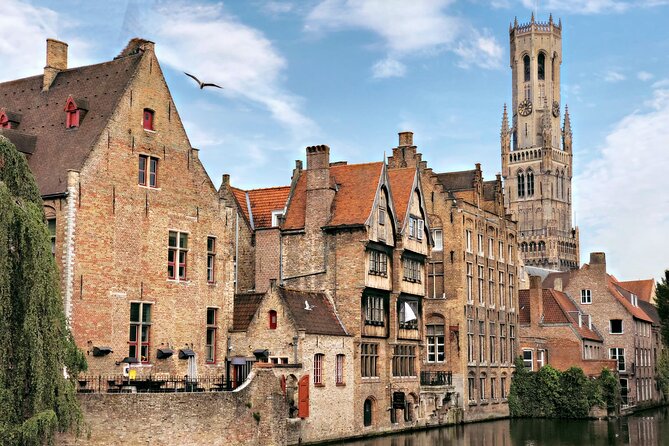 Walking tour of Bruges with boat option and/or beer tasting - Ten Wijngaarde and the small bridge