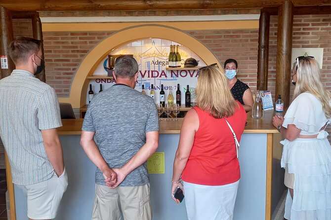 Wine Tasting, Chicken Piri Piri & Sights (Albufeira/Vilamoura) - Who will get the most from this tour