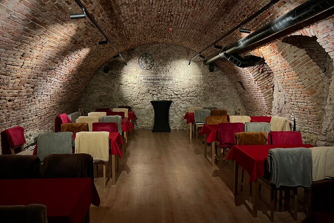 Wine Tasting IN THE DARK! - Entering the 17th-century cellar on Michalská 3