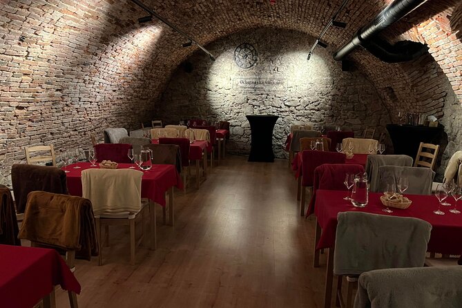 Wine Tasting IN THE DARK! - What the 40-minute schedule feels like