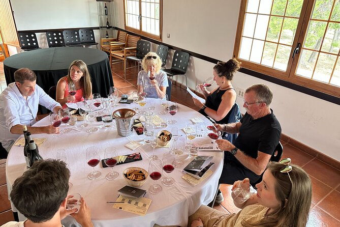 Wine Tasting in Three Boutique Wineries Tour - Max 8 people - A vineyard-side Catalan lunch in Pacs del Penedès