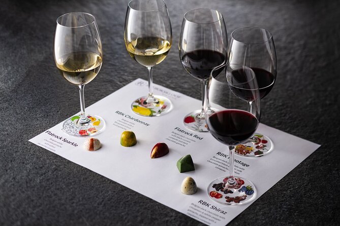Wine Tour: Paarl, Franschhoek & Stellenbosch incl 3 wineries - Starting the day in a well-equipped coach